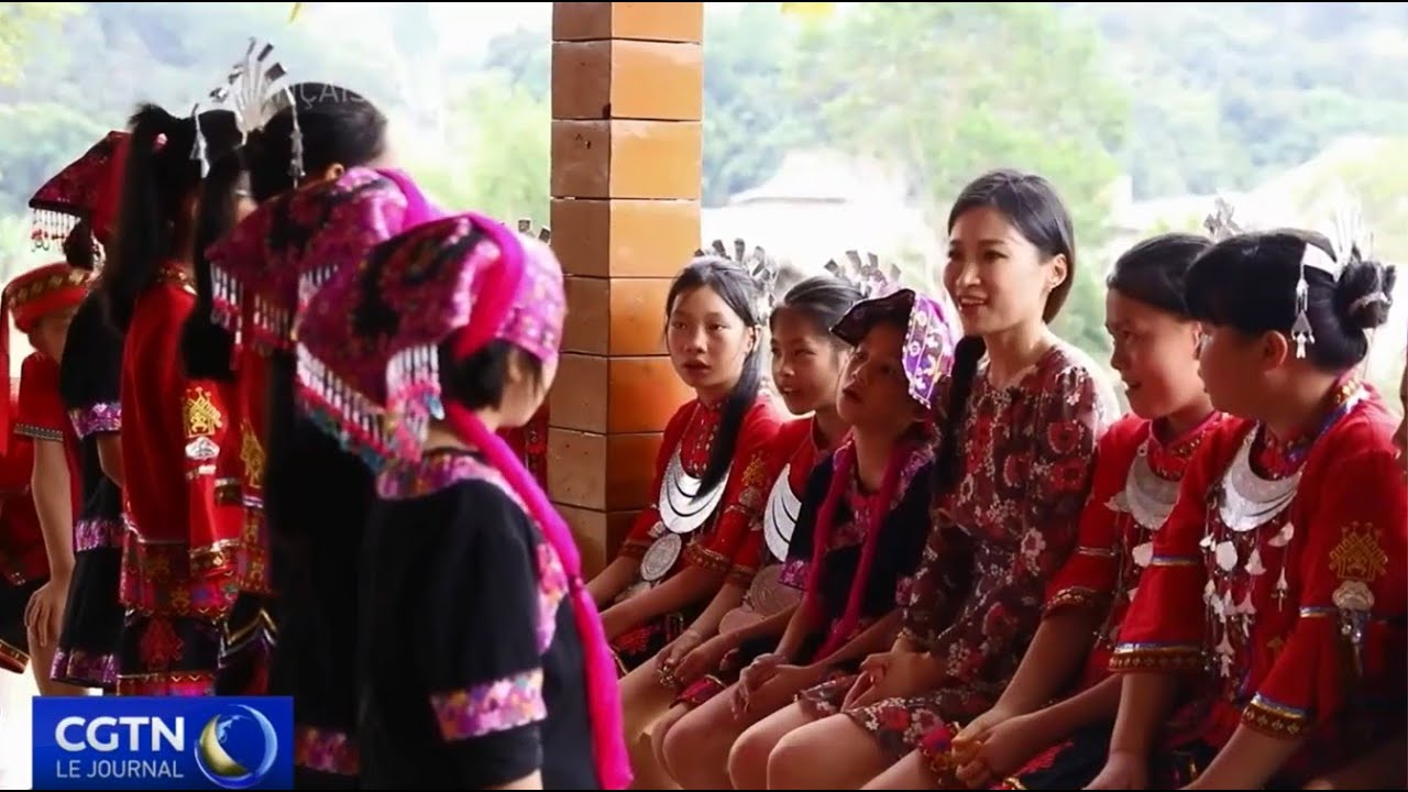 Les minorités nationales chinoises chantent l'amitié sino-française