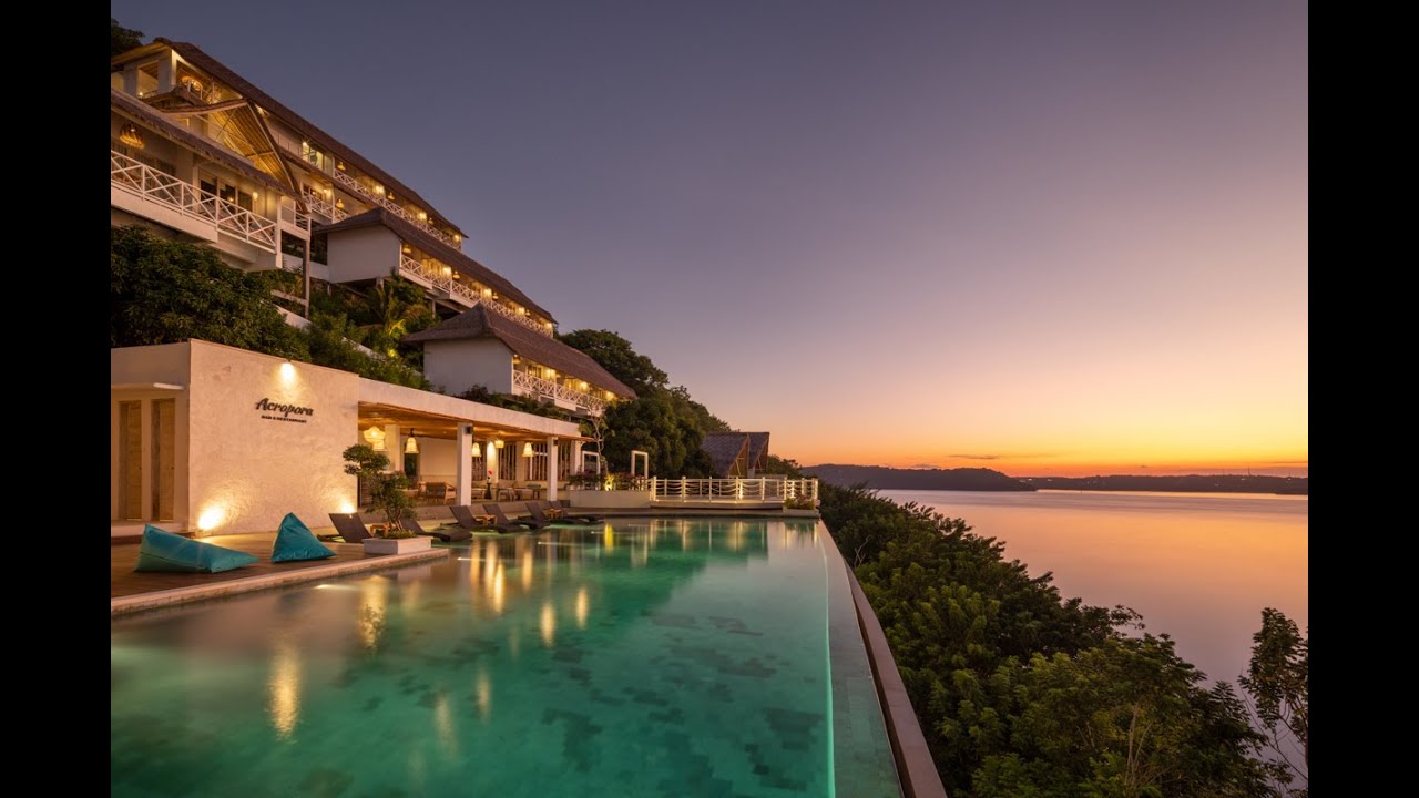 Beachfront Five Star Resort on Island Nusa Penida Bali