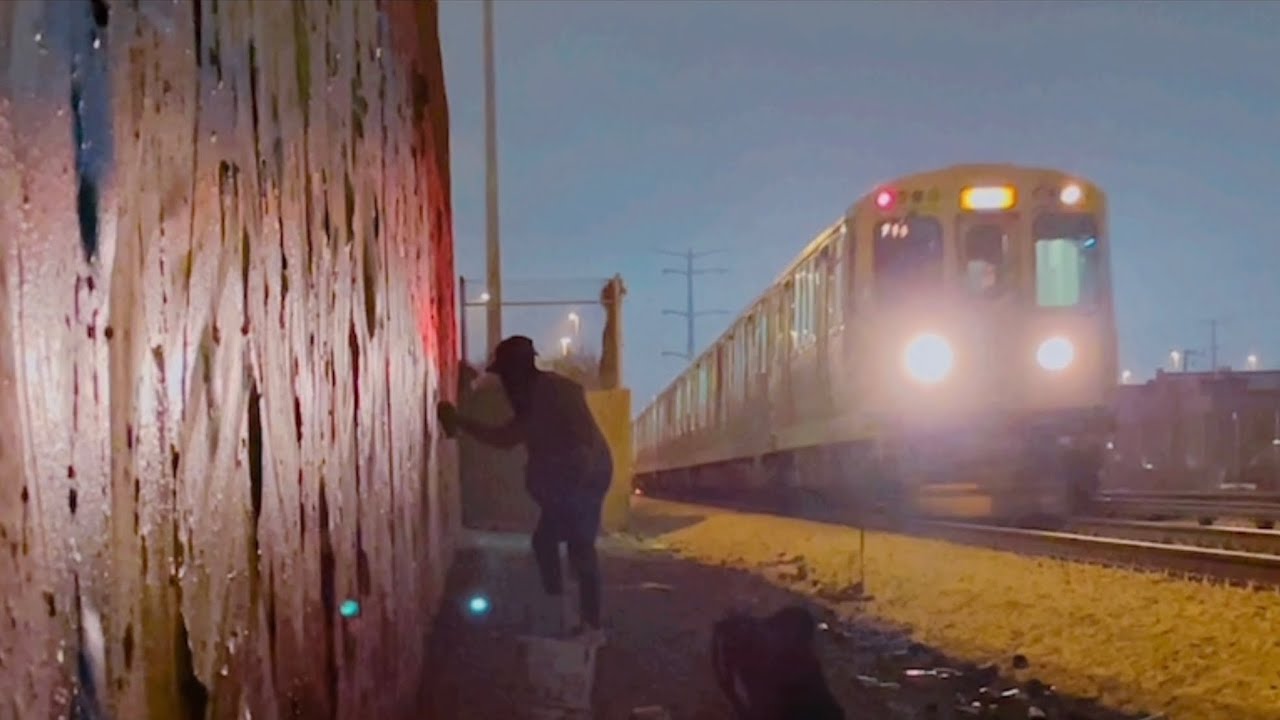 Chicago Graffiti - Bombing - Savem from War - Viril The Mouse