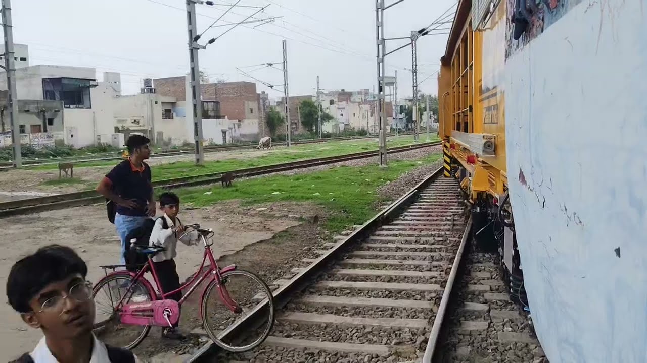 BHIWANI JUNCTION RAILWAY STATION HARYANA DISTRICT || भिवानी जंक्शन रेलवे स्टेशन हरियाणा डिस्टिक||