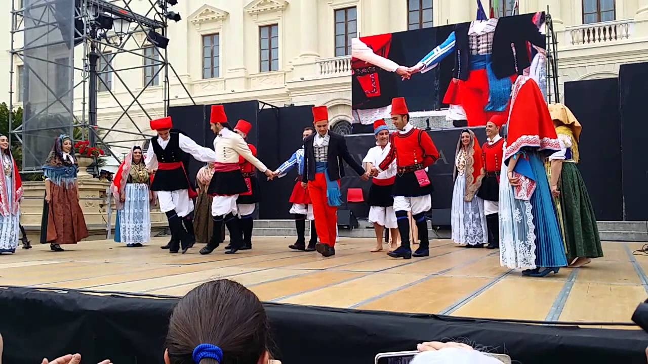 Gruppo folk VIllanova di Cagliari - Sciampitta