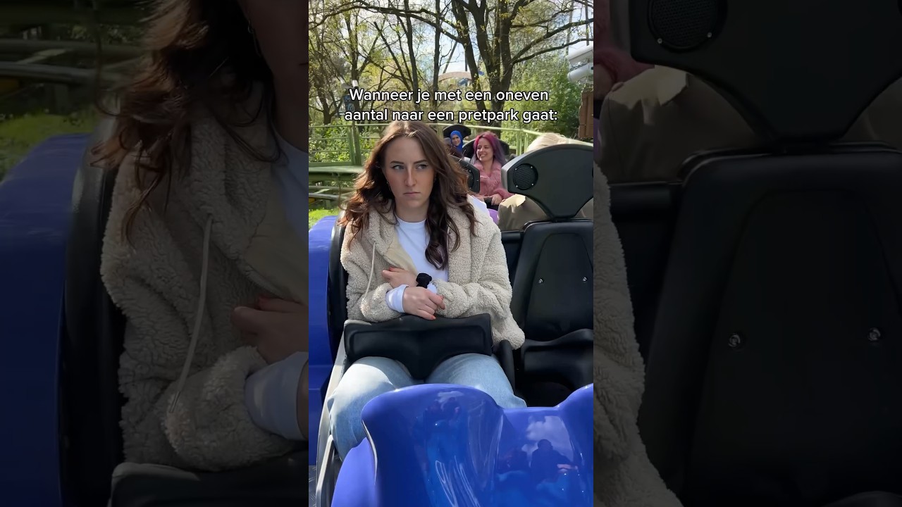 Ik zat helemaal alleen in de achtbaan 🥹🎢 @maximeandsophie @mevrouwtjebestekla