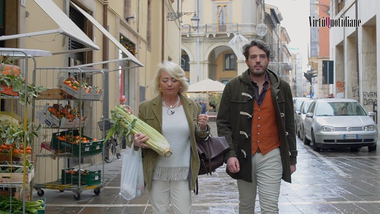 IL BRODO DI CARDONE CON CAPPONE E PALLOTTINE, IL PRANZO DI NATALE NELL'ANTICA DIMORA TERAMANA