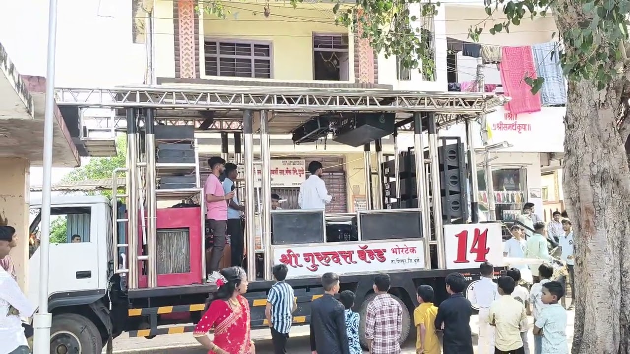 नविन सोंग आशिक कि है बारात झुमके निकले 