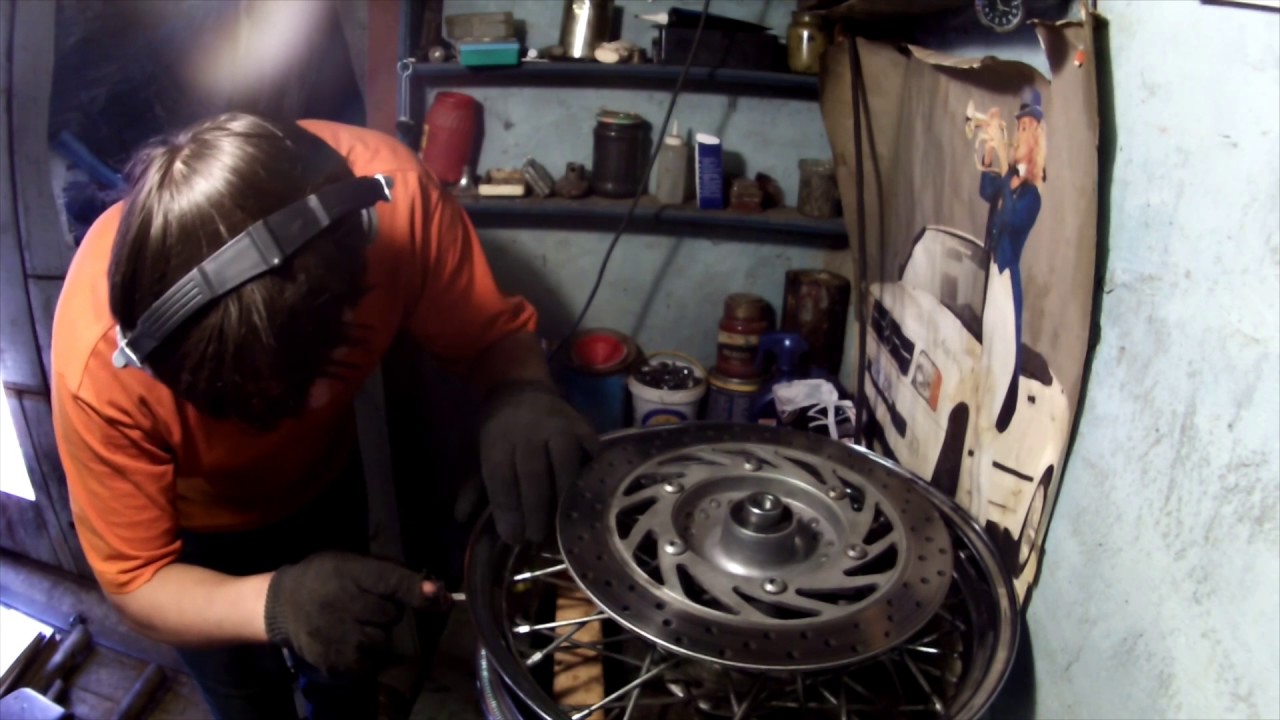 Переделываем спицованные колеса Drag Star XVS 650  под бескамерку.