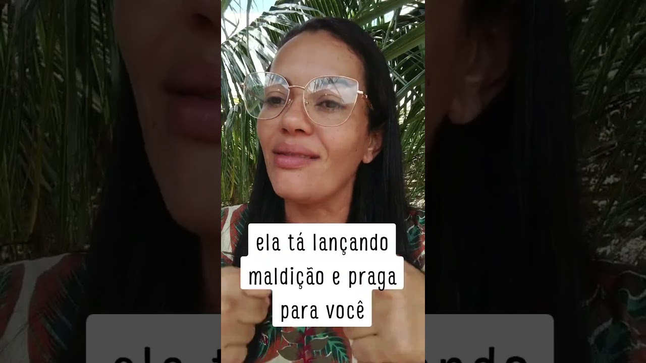 Ela tá lançando maldição em Praga