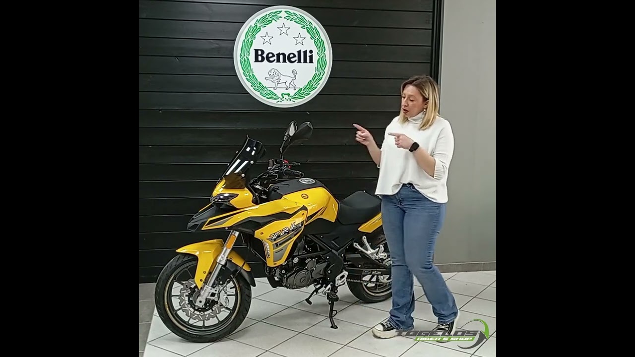 BENELLI TRK 251 @ Togelos rider's shop