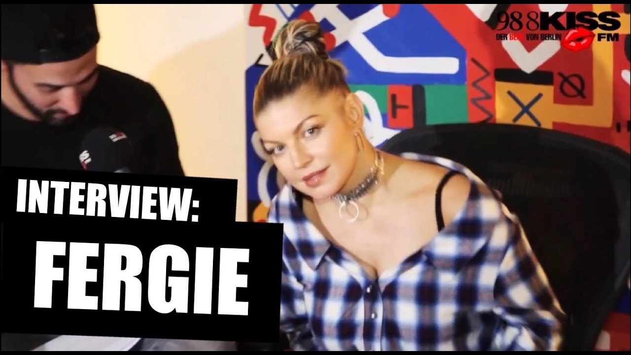 Interview FERGIE: speaks German + flirty talk & Fake ID!