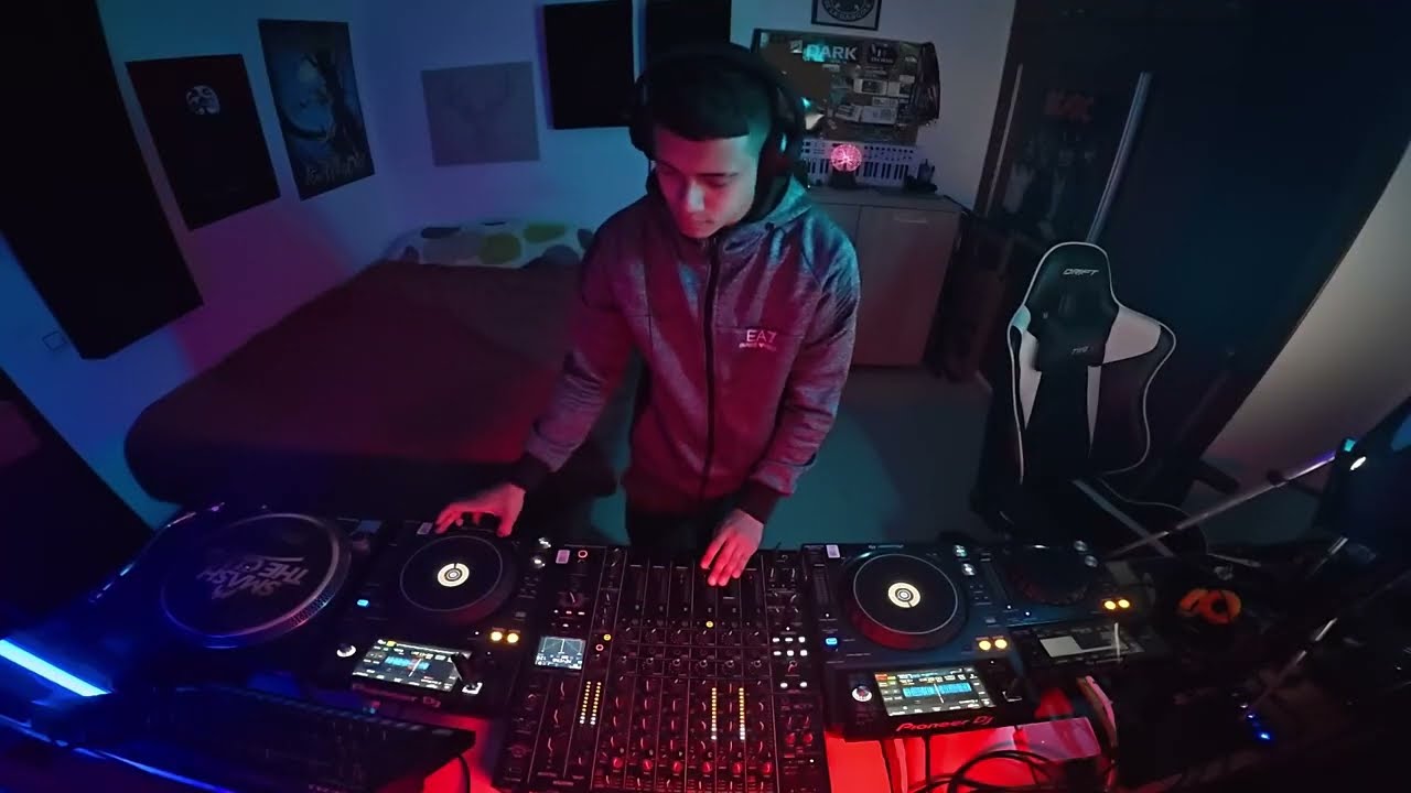 The first Soguez session. (Set recorded with Pioneer V10)