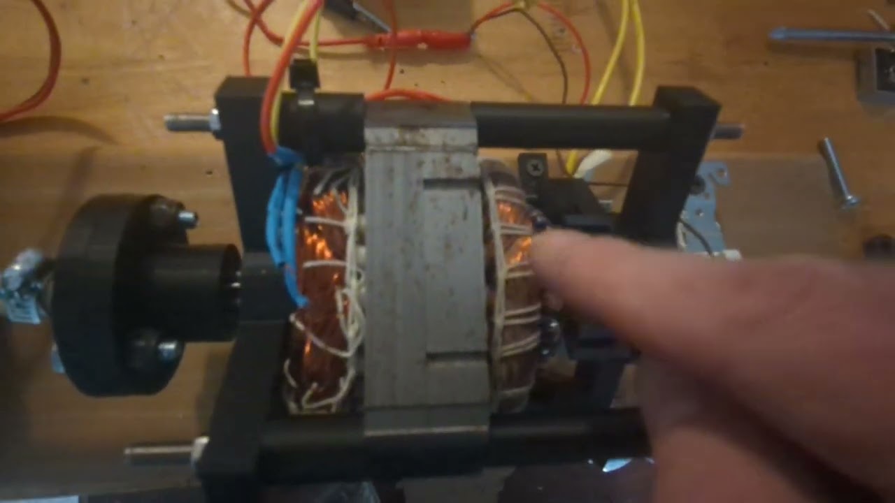 Motor Running 100% On Lenz Drag!  Output Becomes The Field Coils!