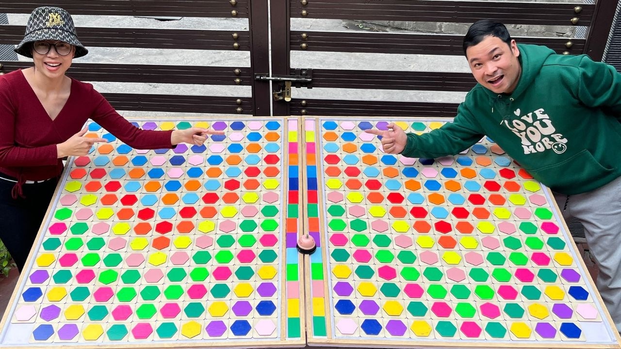 Color challenge puzzle game smart moves