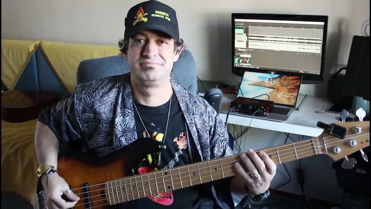 Io Mi Arrendo (feat. The Sun) - I Surrender - Hillsong in italiano - personal bass cover 