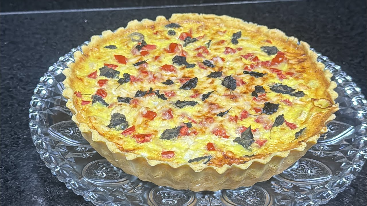 COMO FAZER QUICHE DE ALHO PORO E FRANGO DESFIADO FIT - sem glúten e com baixa caloria.