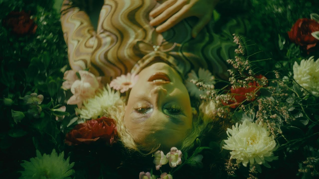 Mary Jane's Soundgarden - Stay Around (Official Music Video)