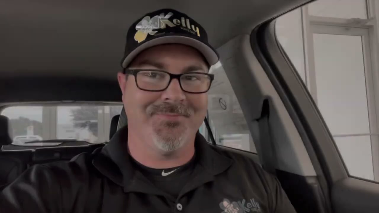 Walk around showcasing the 2022 Chevrolet Equinox. Featuring updated technology, safety and style.