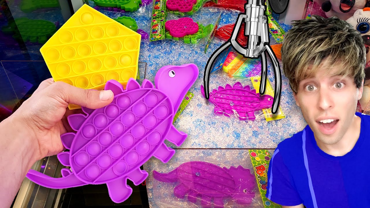 How I Won SO MANY POP ITS in the Pop it Claw Machine!