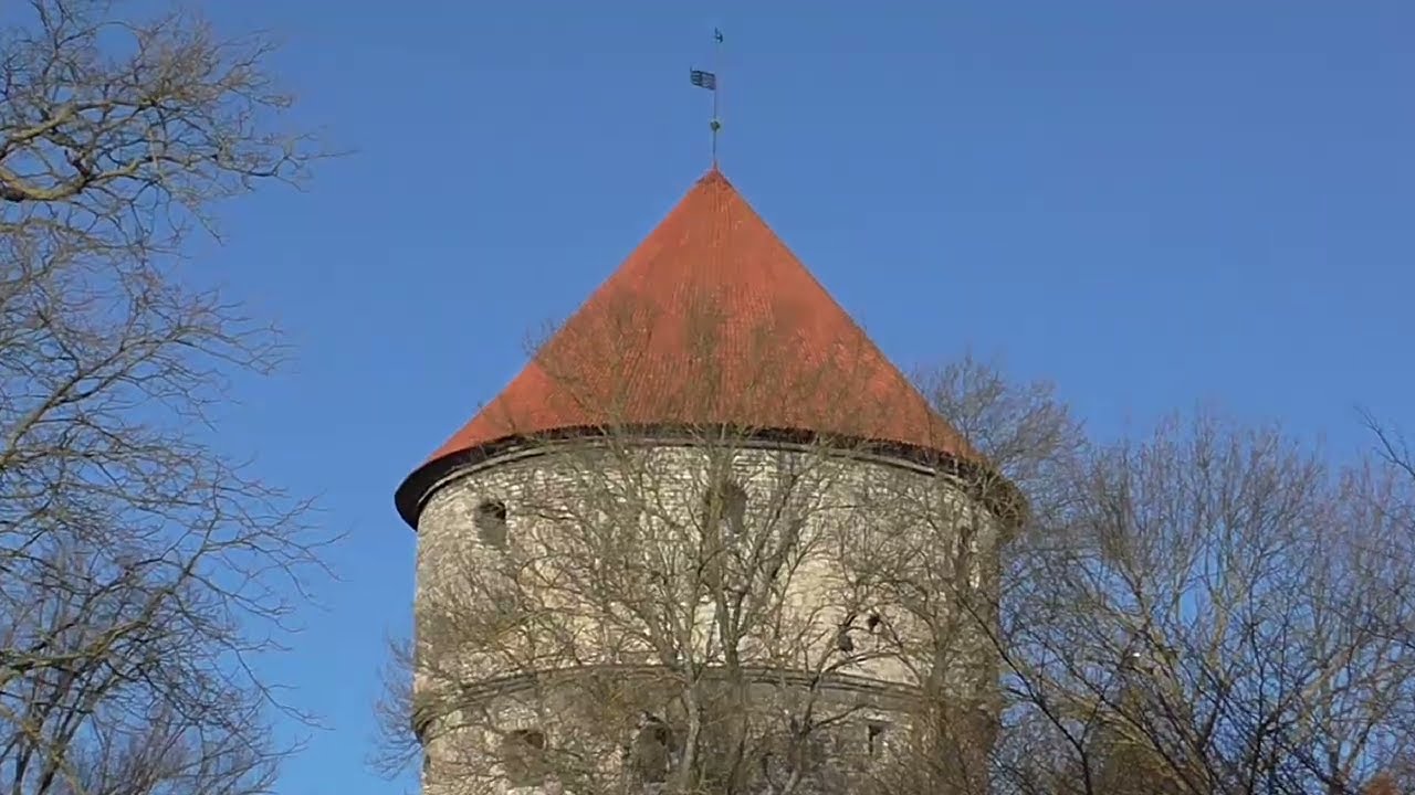 Центр Таллина, дорога на Вышгород. 