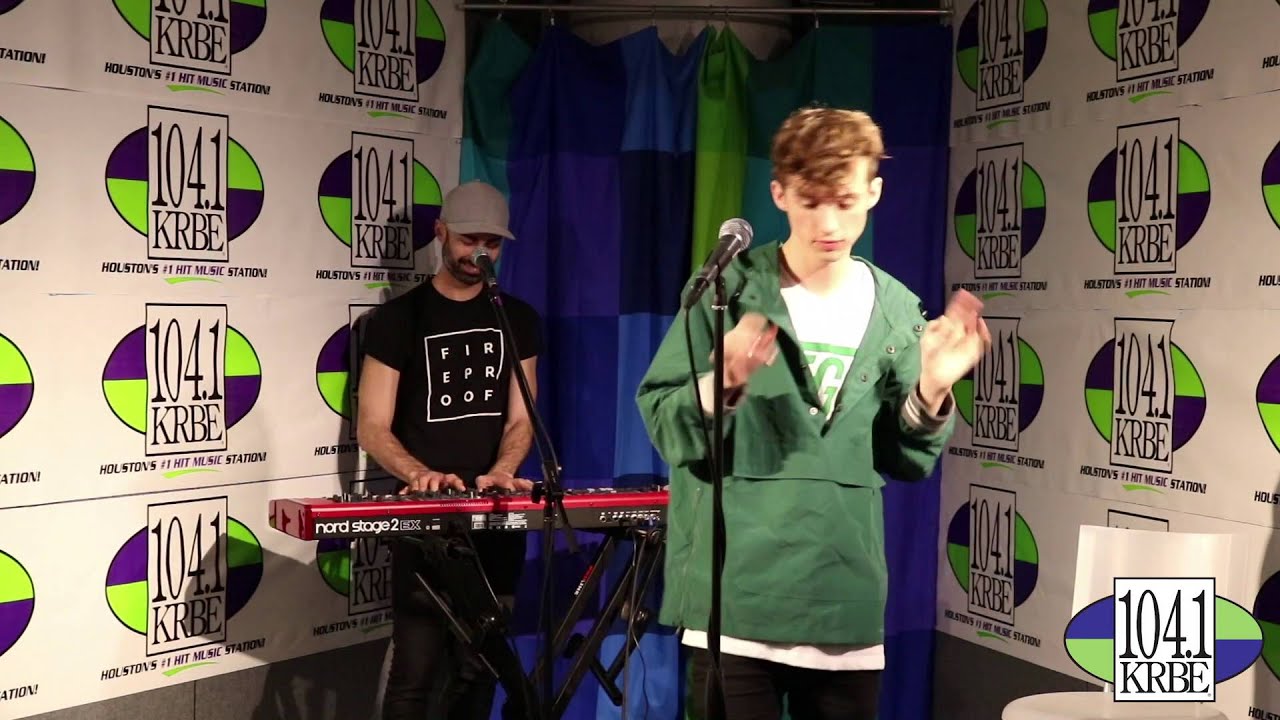Troye Sivan in Studio 104