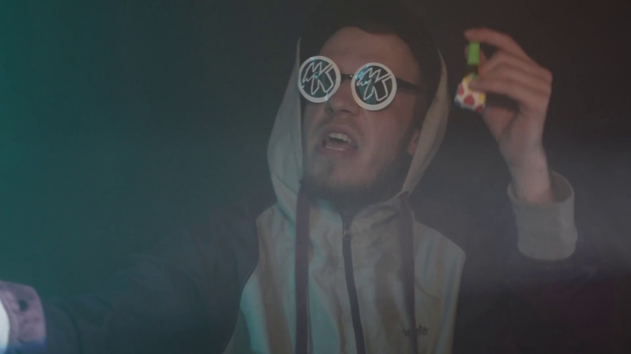 Papier&Bleistift - Outta Space mit Classic der Dicke (Prod. by Devaloop)