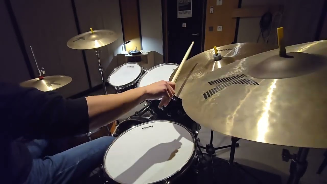 Larry Carlton - Room 335 drum cover