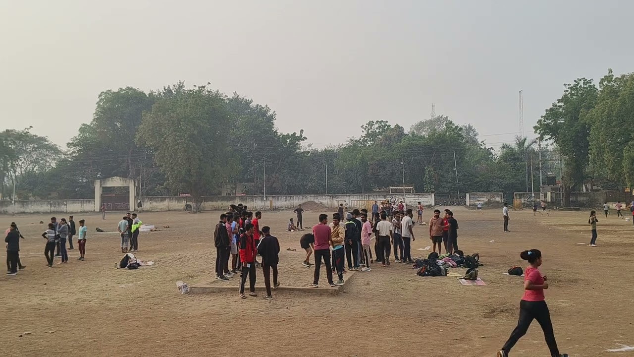 🚨Mp police 🚨 girls 800m. 💯Timing 💥13/02/2k26 बड़वानी ग्राउंड 💥 पर चहलका मचा दिया 💯 क्या गजब की दौड़