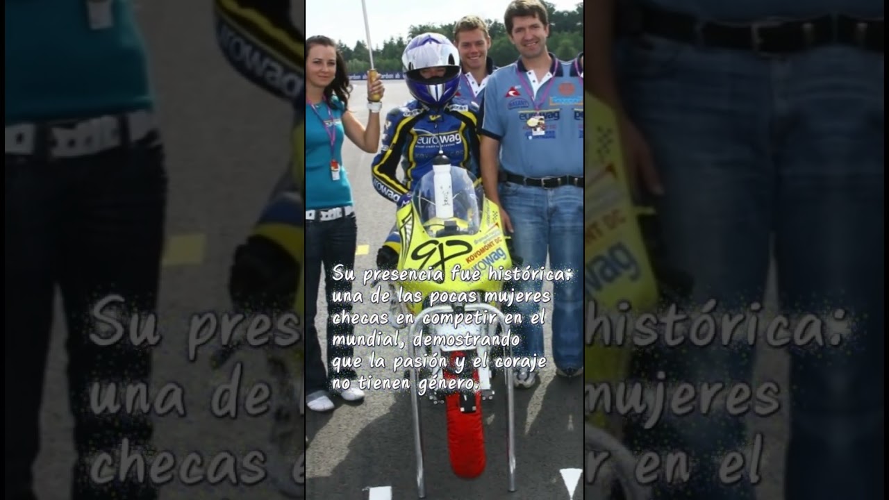Andrea Toušková Más allá de las pistas #pstpst  #pstpstmotorcyclecare   #pstpstienda