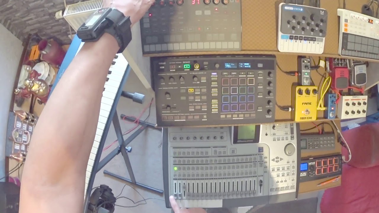 Live Techno Studio Tour , Uno Drum, Uno Synth, Craft Synth 2, Mam mb 33, DX 27, CS1X, dawles