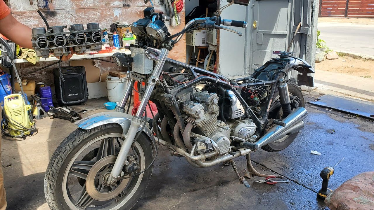 Honda CB900 🏍🇲🇽 Limpieza de Carburadores y sincronización!! Dos Escapes No Calientan.😮😦😦