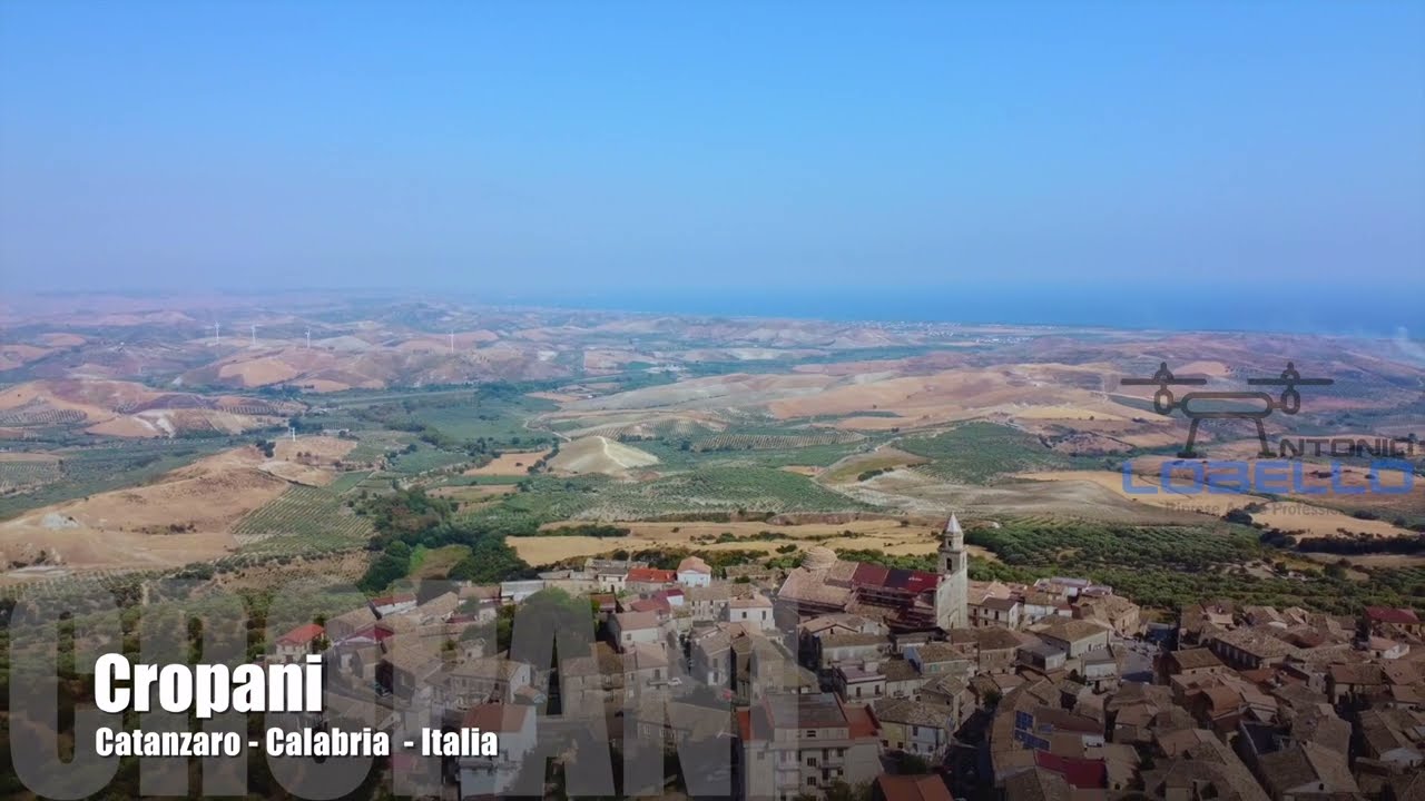 Cropani (CZ) Calabria - Italia 🇮🇹 vista dall’alto del mio drone ✈️ by Antonio Lobello uGesaru