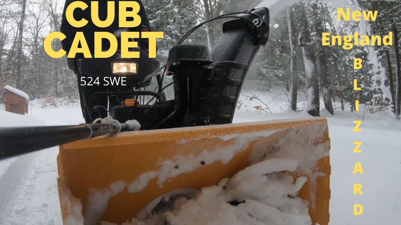 Clearing first snow of the year with my Cub Cadet 524 SWE.