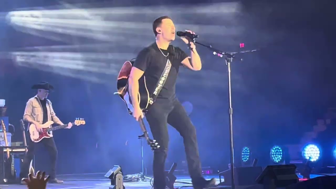 Scotty McCreery - Bottle Rockets (Live) - Santander Arena, Reading, PA - 11/14/25