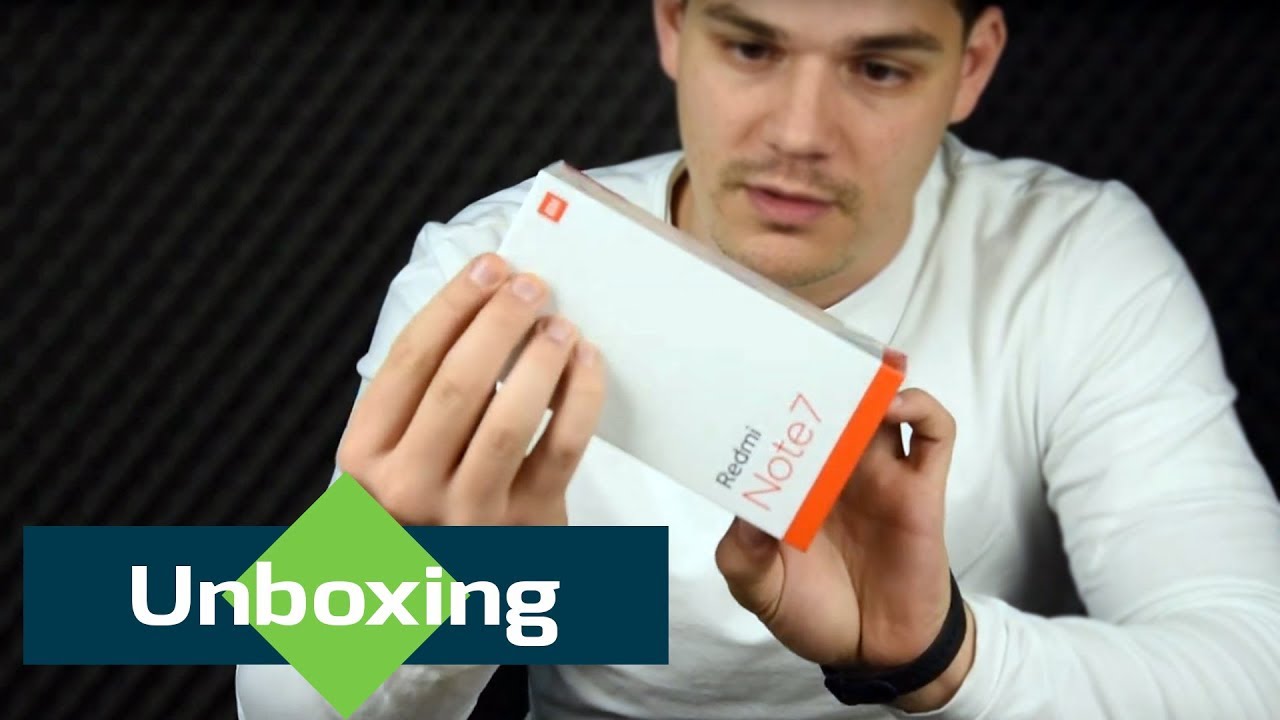 Xiaomi Redmi Note 7 Unboxing - What's inside the box?