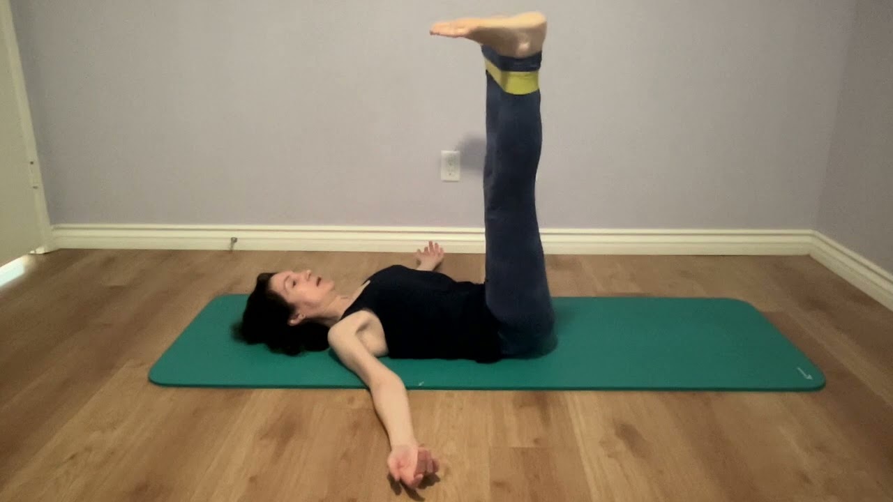 30 min Core & Hip Strength on the Floor with Elastic band
