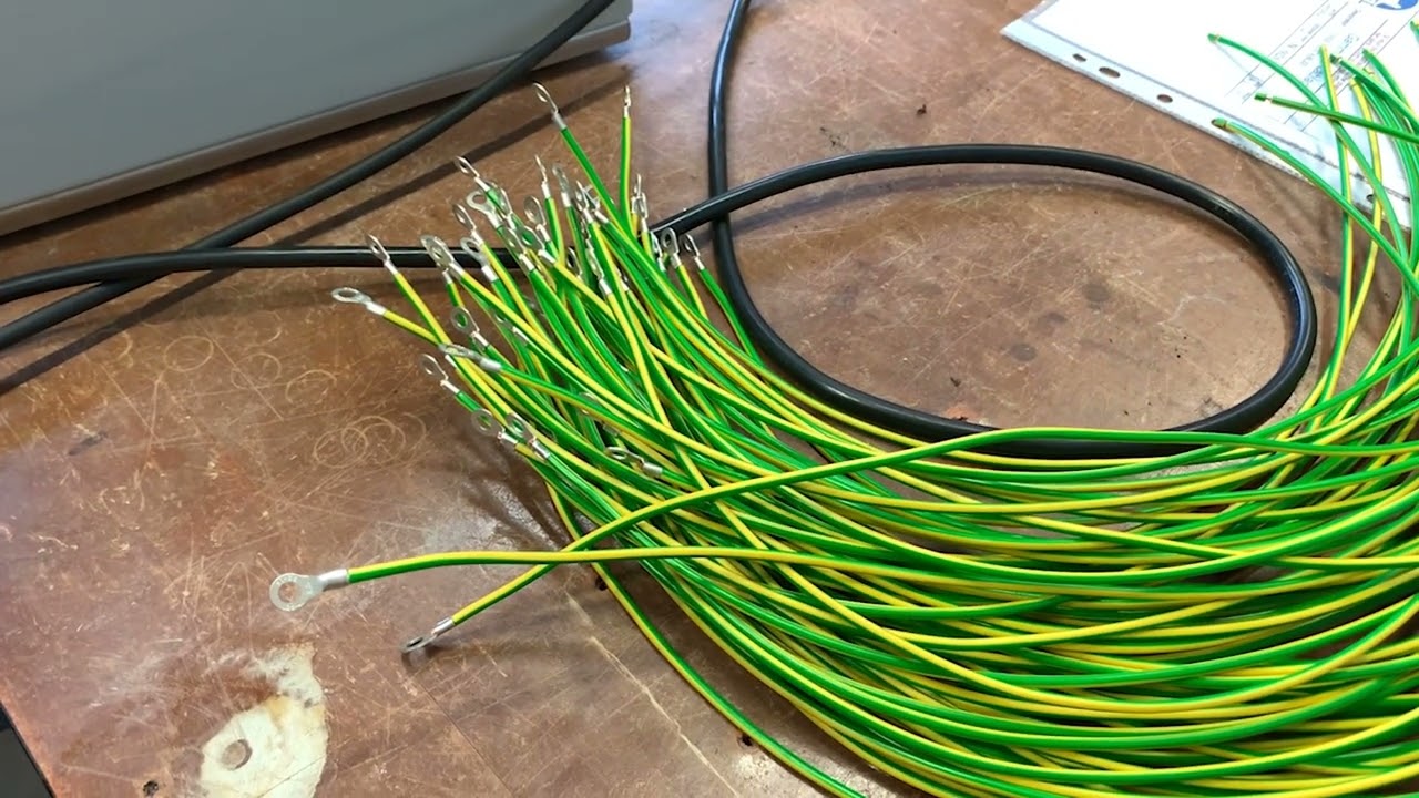 Assemblage de composants électroniques pour CASTEL - Filerie / Câblage