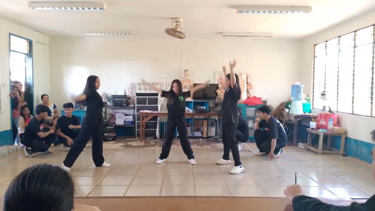 HIP HOP DANCE GROUP 4(Lily leader).                 1st place