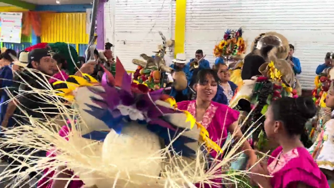 RAZÓN | CARNAVAL XAMIMILULCO PUEBLA | REYNA DE MEXICO 