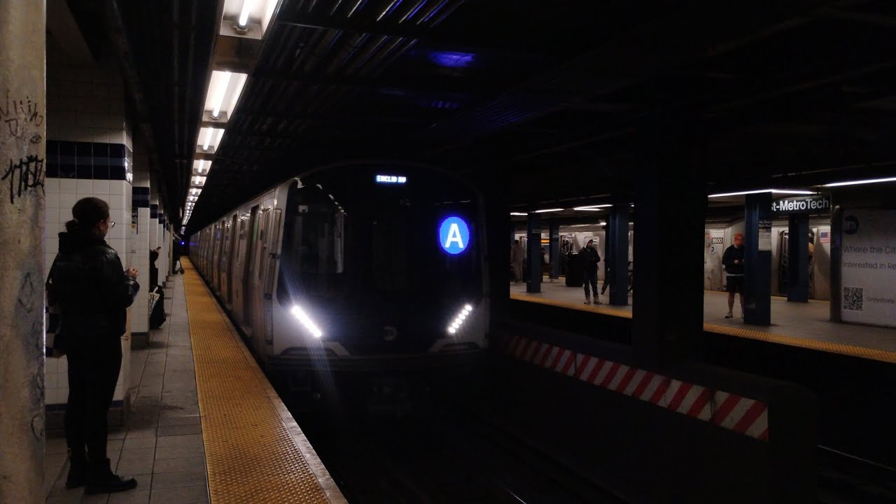 R211A #3614/#4139 Euclid Av bound (A) arriving at Jay Street - MetroTech 
