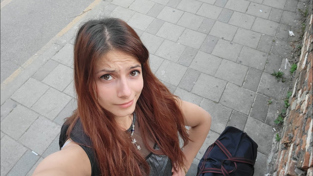 Kur ngel në mes të rrugës, motivohu nga mamaja.