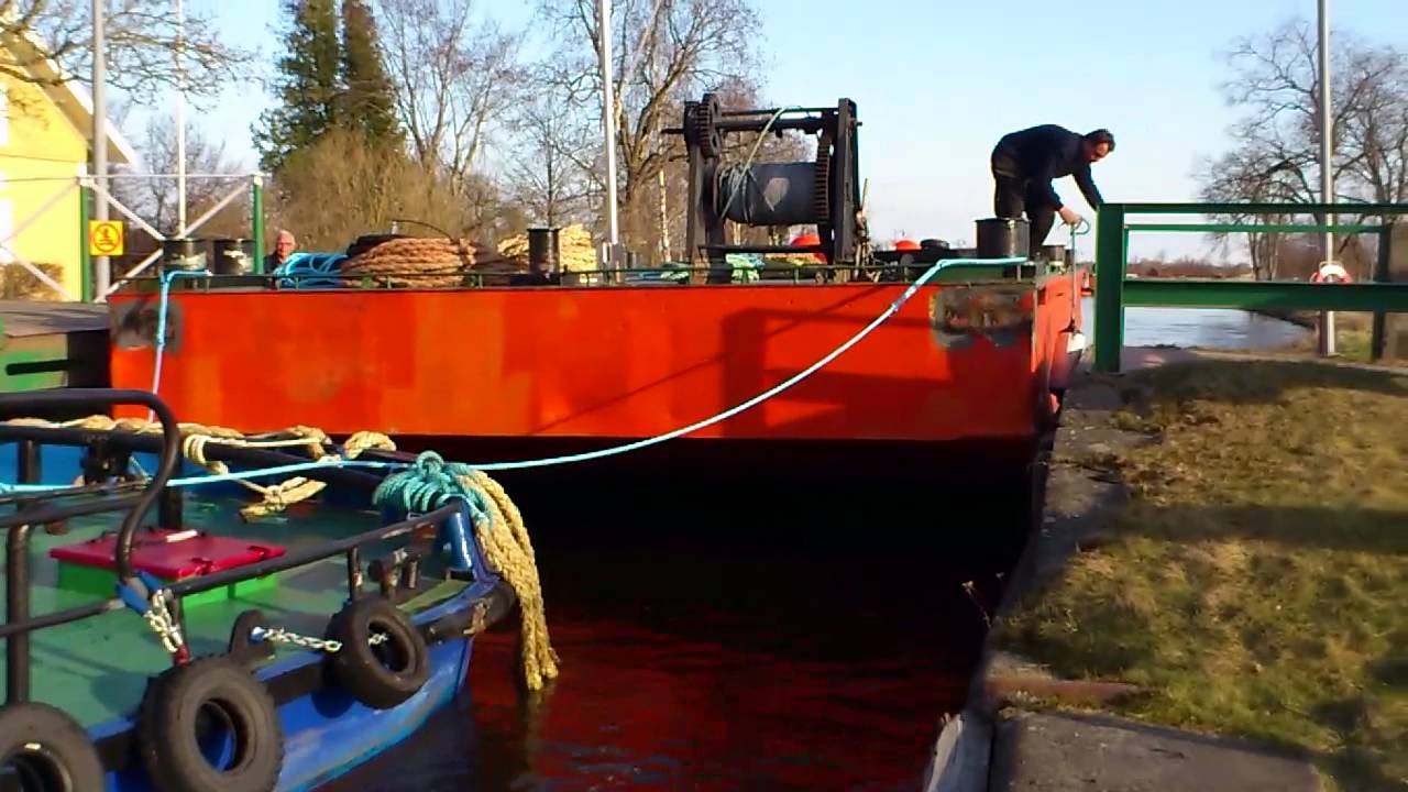 Bogserb&aring;t p&aring; G&ouml;ta kanal 2013