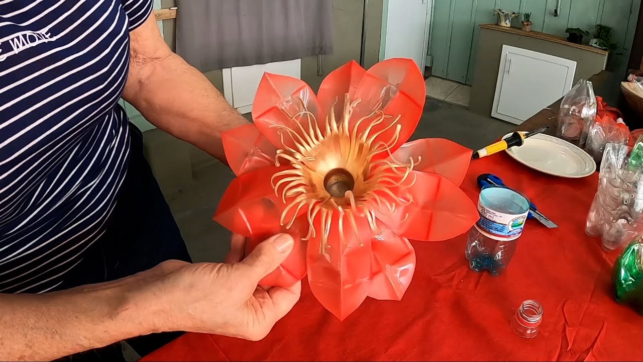 Decoração de Natal com garrafas pet!