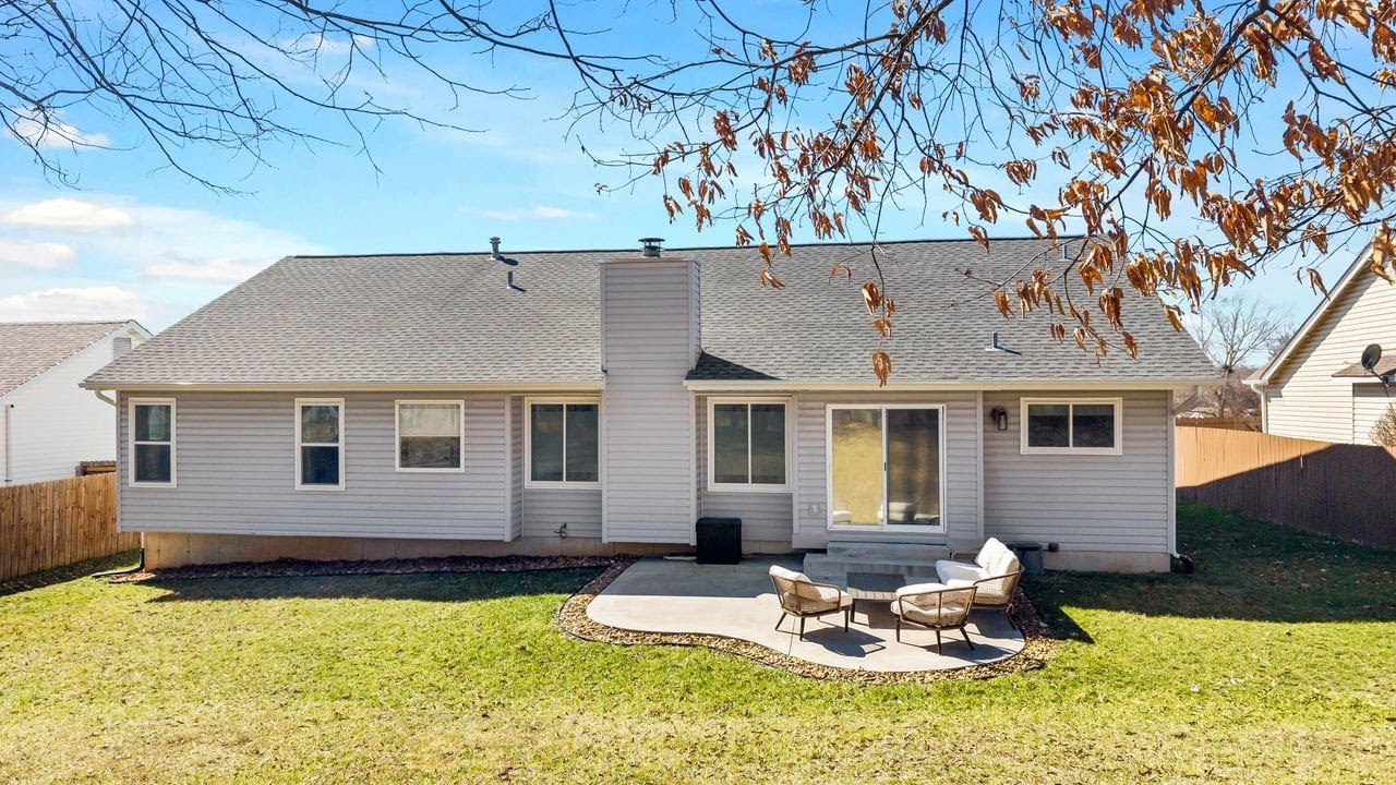 35 Bay Hill Dr, St Peters, MO