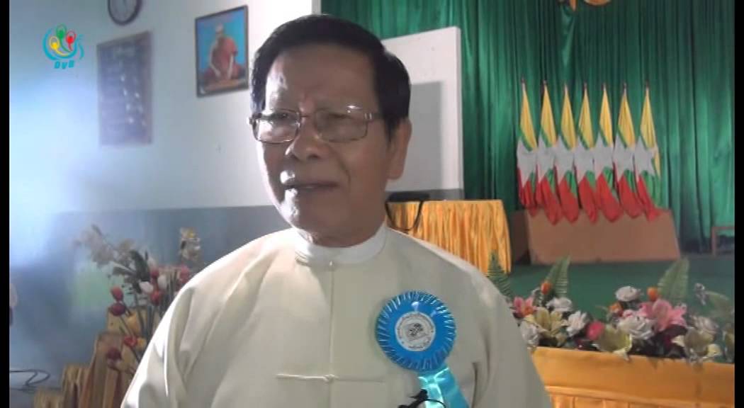 DVB - ေနာက္ေၾကာင္းျပန္ေ၀ဖန္ေရးမလုပ္ဖုိ႔ မီဒီယာကို ဦးခင္ညြန္႔ သတိေပး