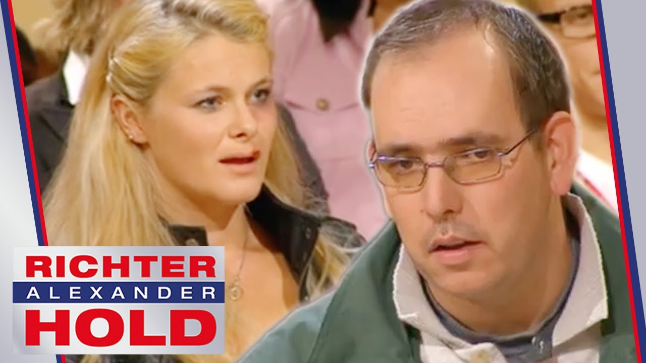 Hausmeister gafft heimlich bei Sina in die Wohnung!  | 2/2 | Richter Alexander Hold | SAT.1