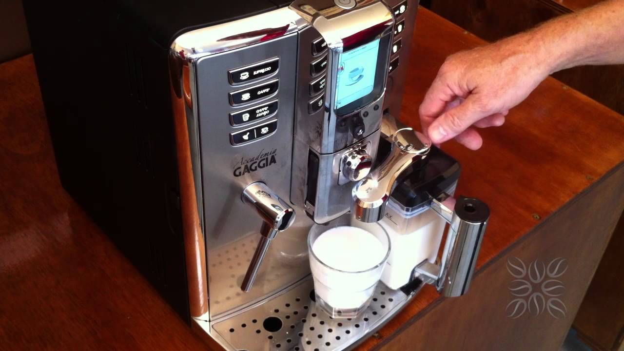 Gaggia Accademia - 3/5 - Making a Cappuccino