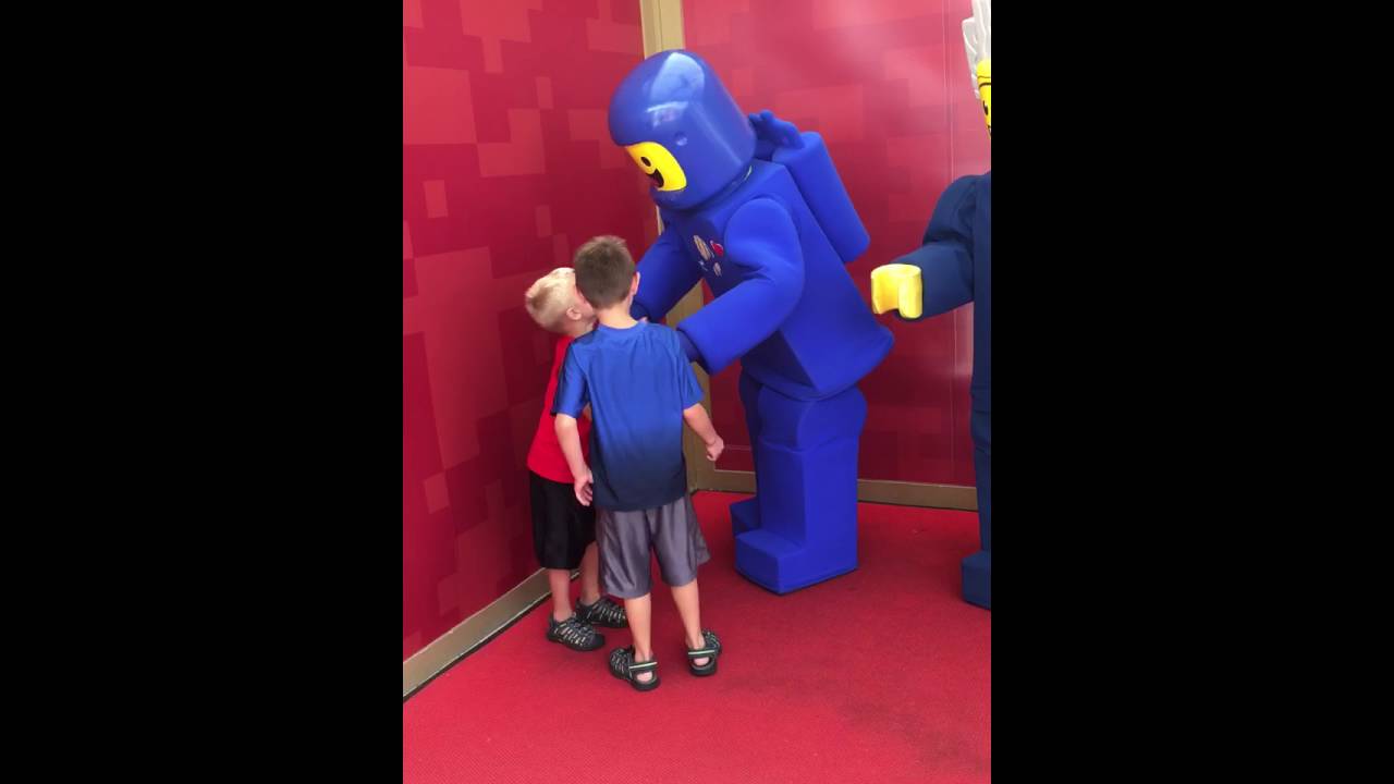 Sylas meets Lord Business at legoland