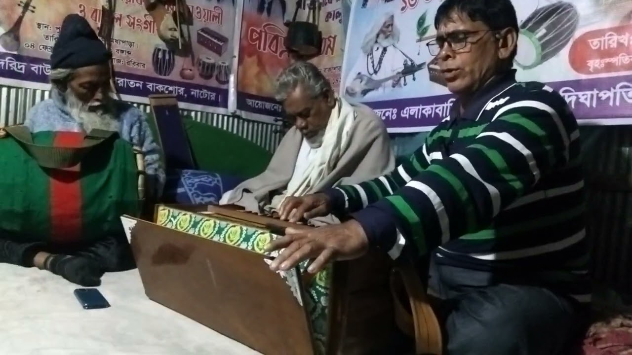 আমি চেয়ে দেখি সব বৈদেশী