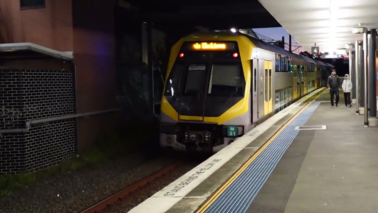 웬트워스빌역을 지나는 시드니 트레인 열차들 Trainspotting at Wentworthville station
