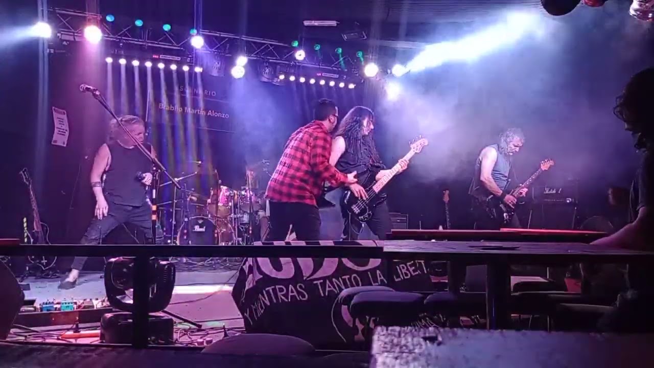 Viajeros en la Oscuridad - El Malo (Barón Rojo Cover)