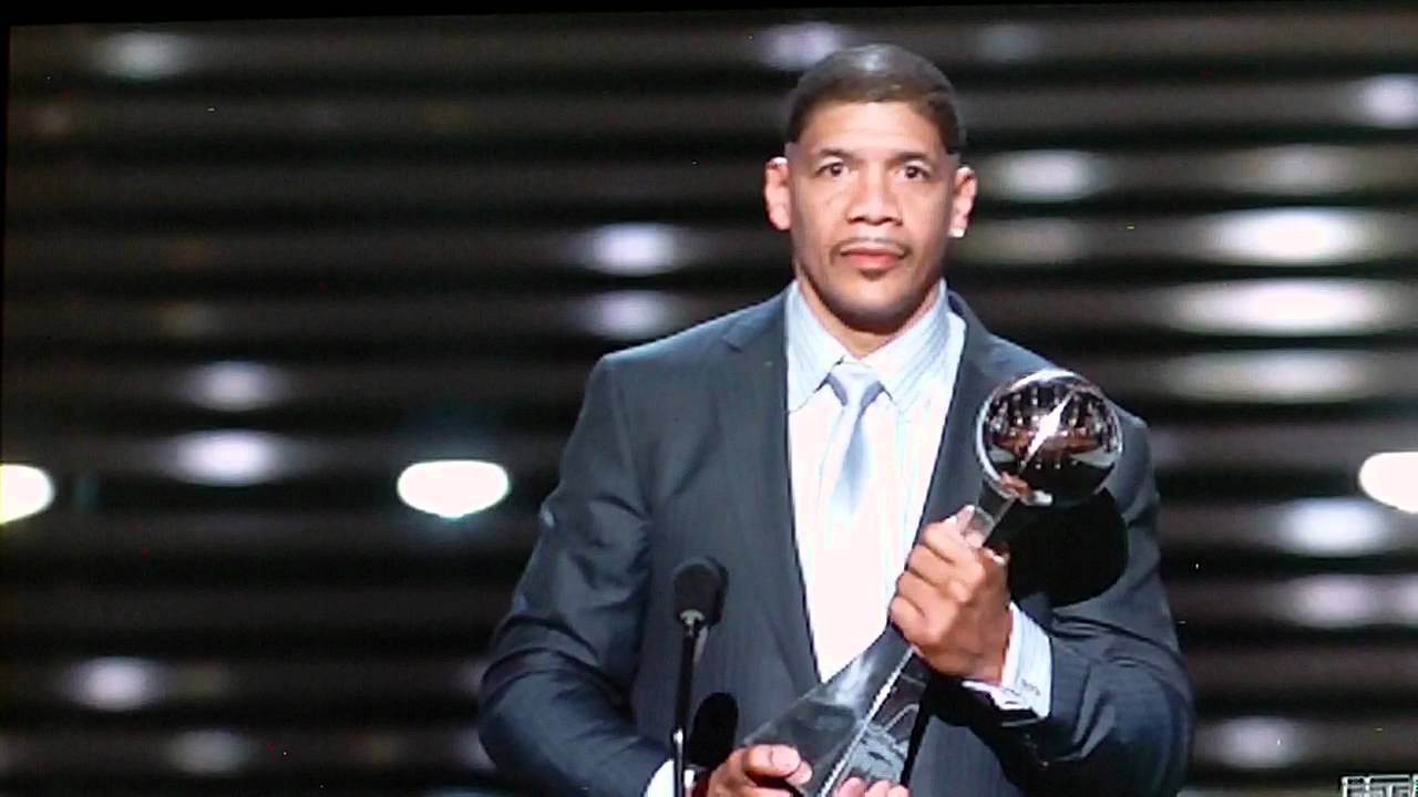 Dewey Bozella accepts the 2011 Arthur Ashe Award
