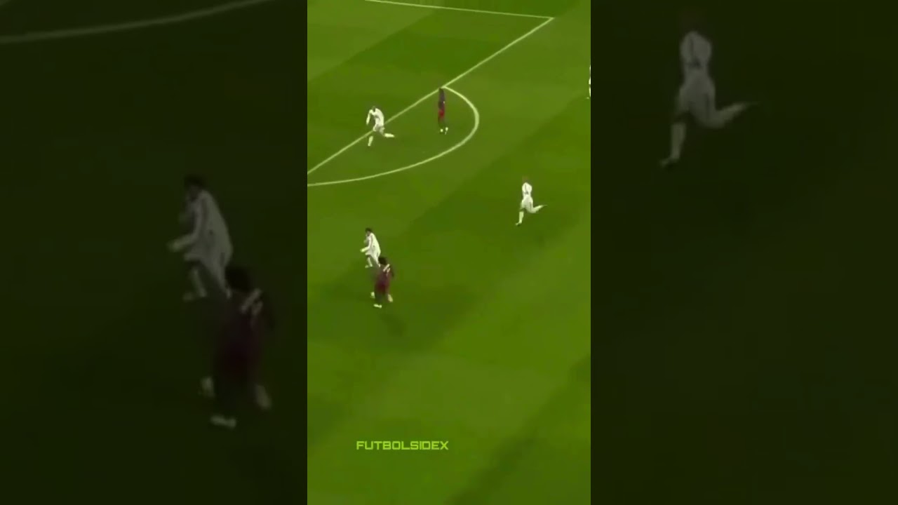 Ronaldinho DESTROYS Real Madrid & Gets a Standing Ovation at the Bernab&eacute;u 🔥⚽
